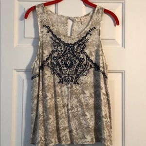 Tank top with navy embroidery